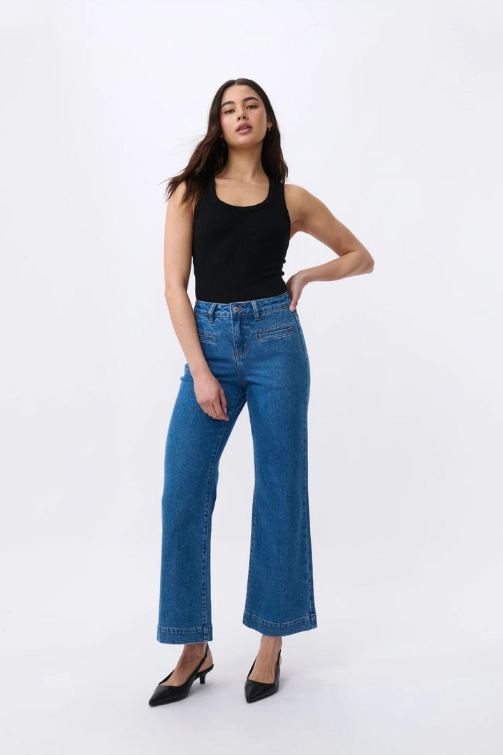 Kireina | Freya Jean | 90s Blue