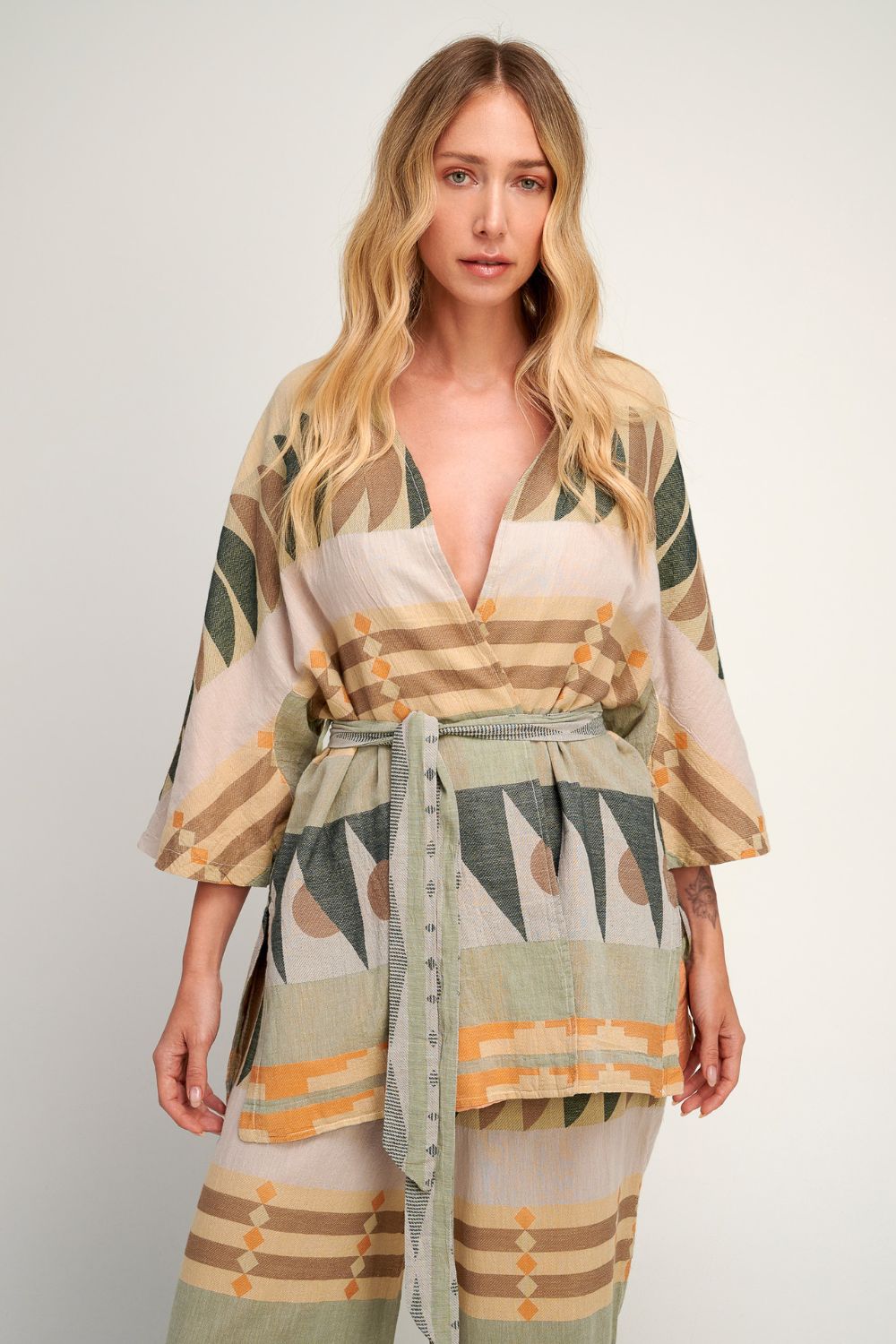 Pearl & Caviar | Zakar Kimono | Khaki