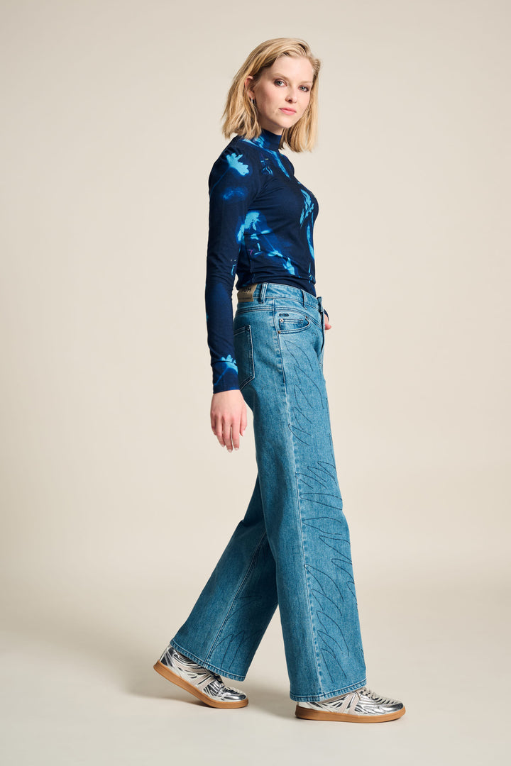 POM Amsterdam | Turtleneck | Feathers & Florals