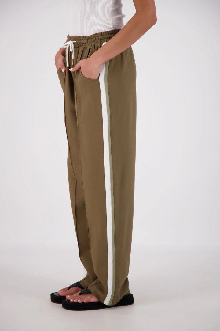 Jasmine Alexa | Cassis Trouser | Olive