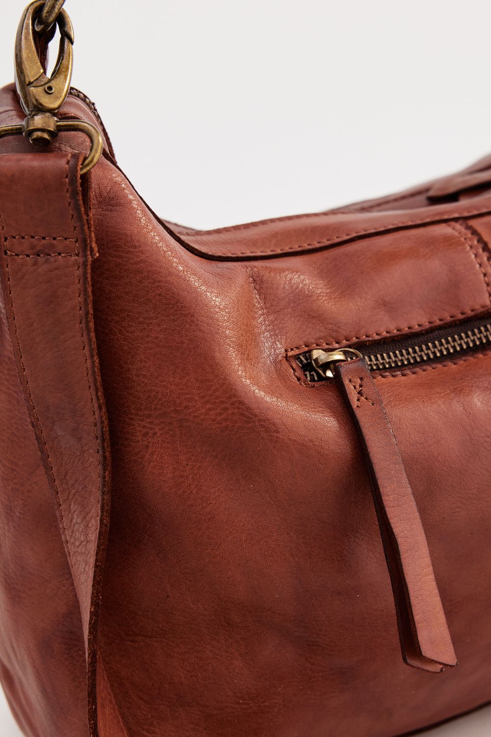 JuJu & Co | Signature Slouchy Bag | Cognac - Dutch Hideout