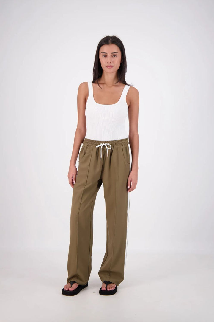 Jasmine Alexa | Cassis Trouser | Olive