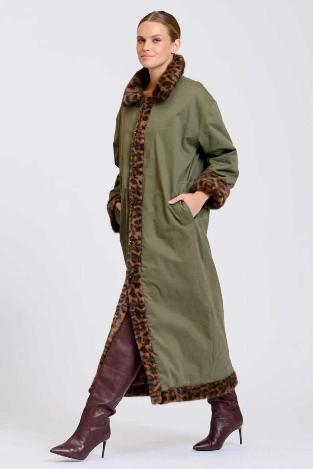 Shirty | Leopard Reverso Long Faux Fur Reversable Coat | Leopard & Khaki - Dutch Hideout