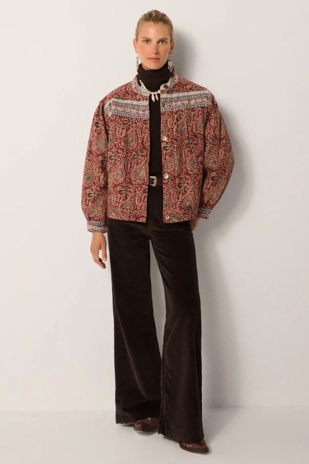 Maison Hotel | Olivia Jacket | Johnny Walker - Dutch Hideout