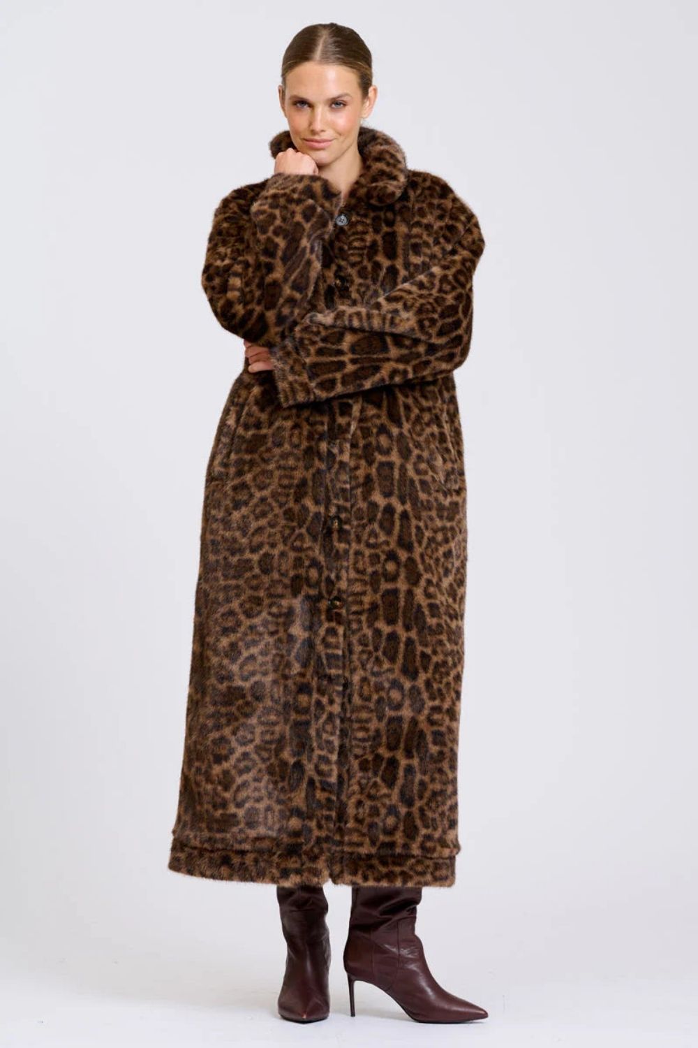Shirty | Leopard Reverso Long Faux Fur Reversable Coat | Leopard & Khaki - Dutch Hideout