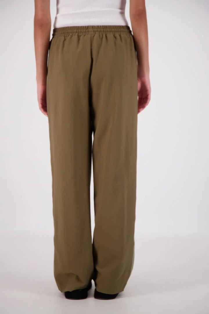Jasmine Alexa | Cassis Trouser | Olive