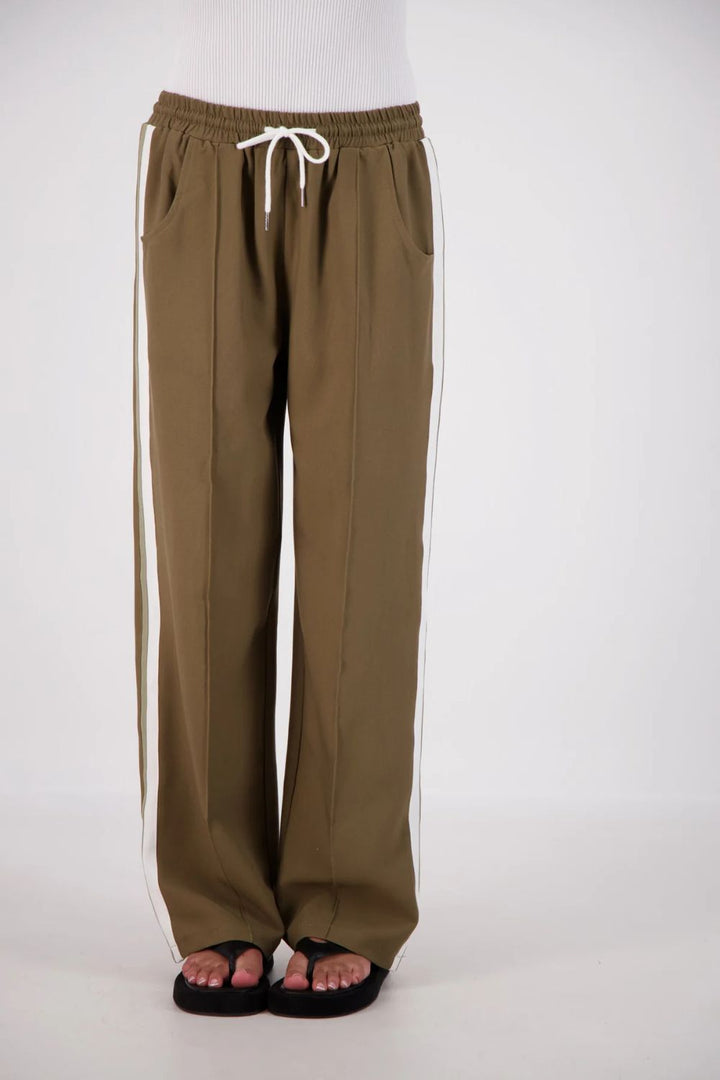 Jasmine Alexa | Cassis Trouser | Olive