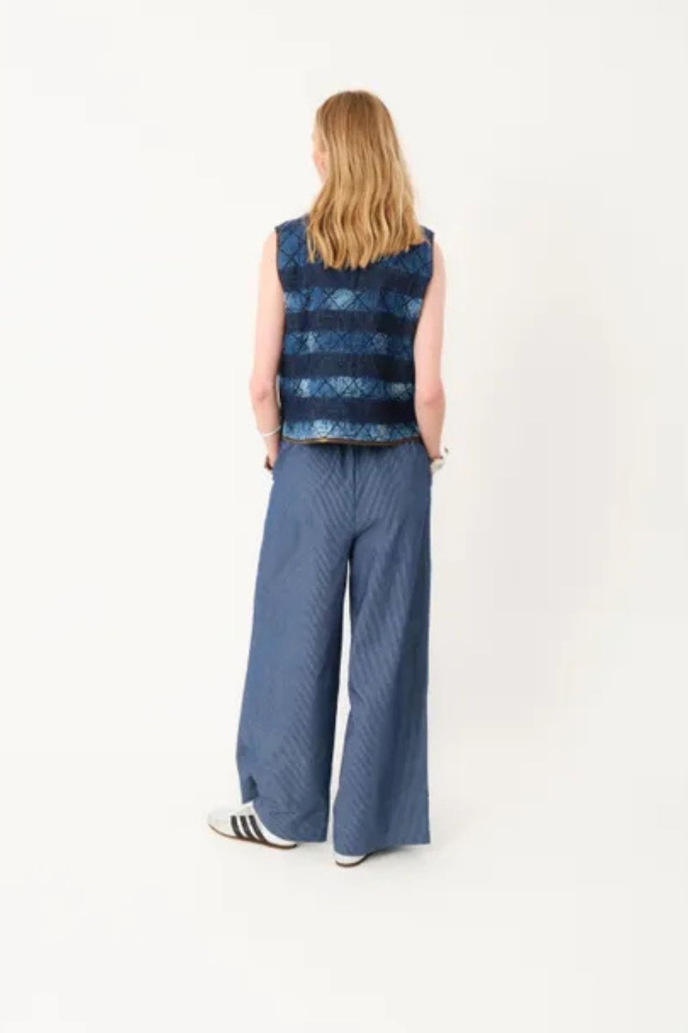 Lollys Laundry | CairoLL Quilted Vest | Blue - Dutch Hideout