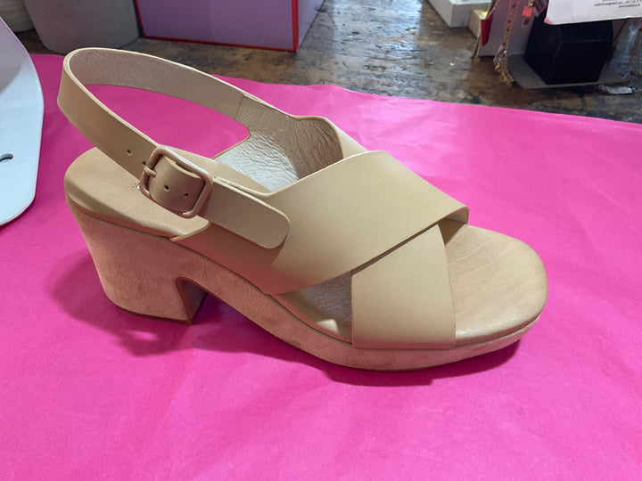 ZOE KRATZMANN I REVEL HEEL I SANDCASTLE