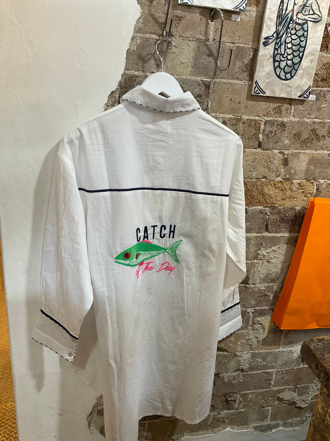 MANDALAY DESIGNS I CATCH OF THE DAY SHIRT I WHITE MULTI - Dutch Hideout