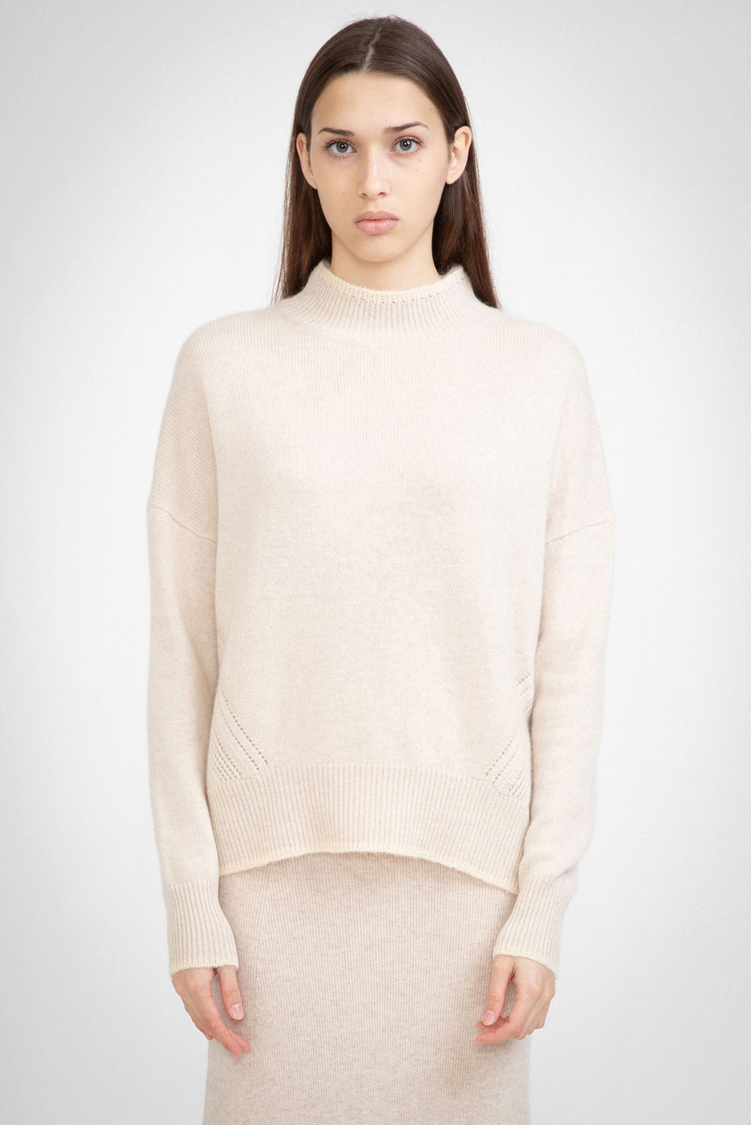 Aleger | Cashmere Blend Contrast Crew Sweater | Shell
