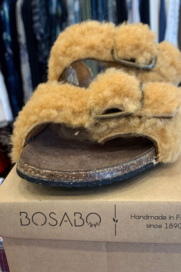 Bosabo | Mouton Slides | Camel