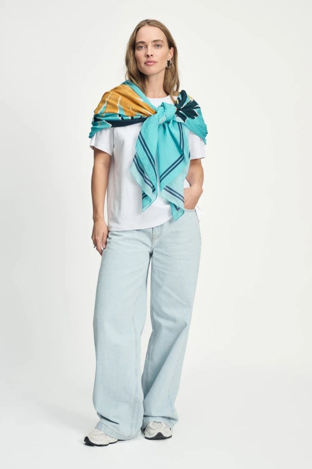POM Amsterdam | Shawl Artisan Sky | Blue