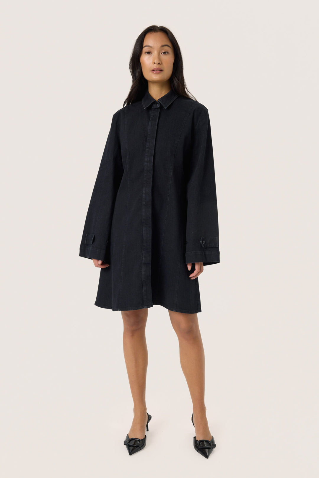 Soaked in Luxury | Rhea Denim Dress | Black Washed Denim - Dutch Hideout