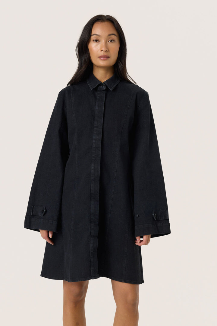 Soaked in Luxury | Rhea Denim Dress | Black Washed Denim - Dutch Hideout