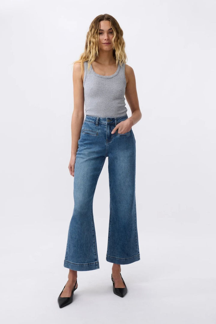 Kireina | Freya Jean | Dakota Wash