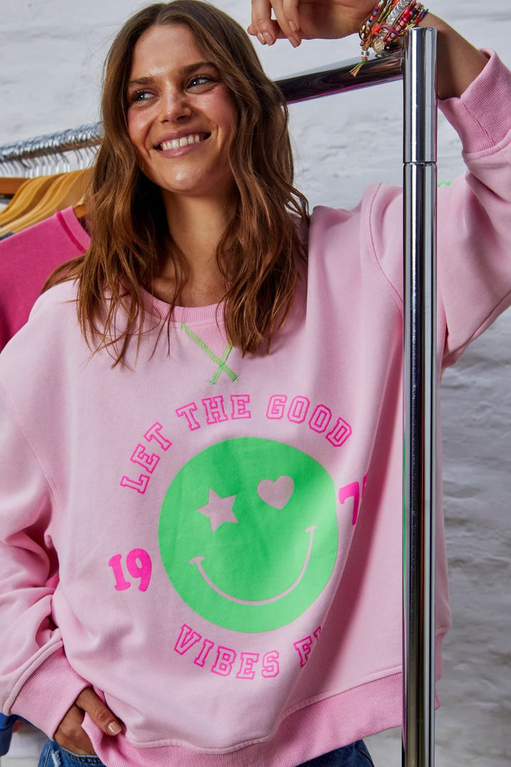 Hammill & Co | Smily Washed Sweat | Baby Pink