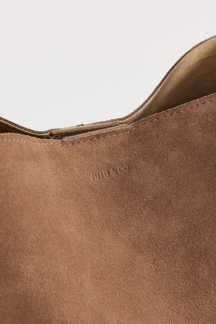 JuJu & Co | Suede Cabas Tote | Chestnut - Dutch Hideout