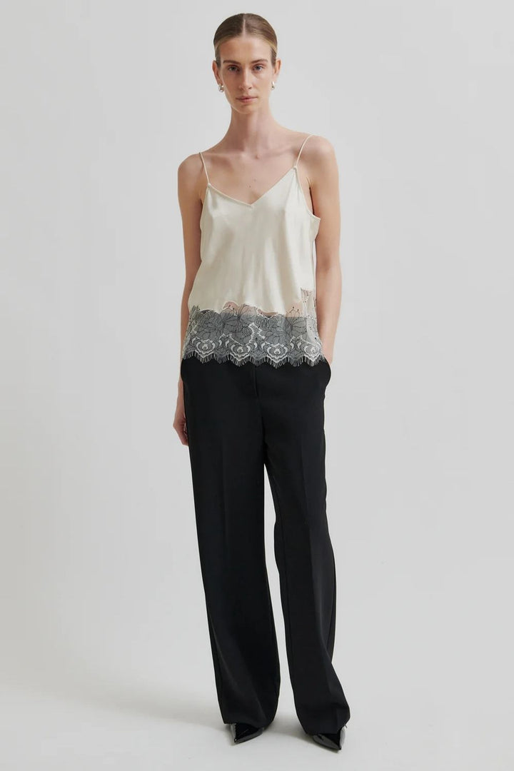 Second Female | Wila Lace Detail Slip Top | Tofu - Dutch Hideout