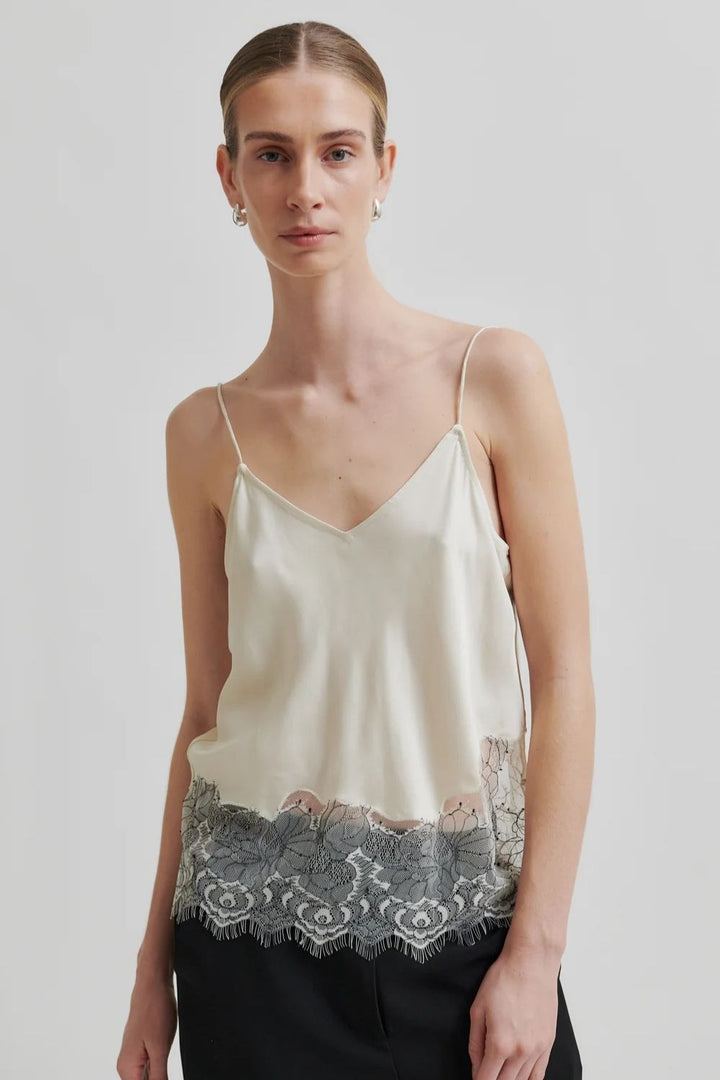 Second Female | Wila Lace Detail Slip Top | Tofu - Dutch Hideout