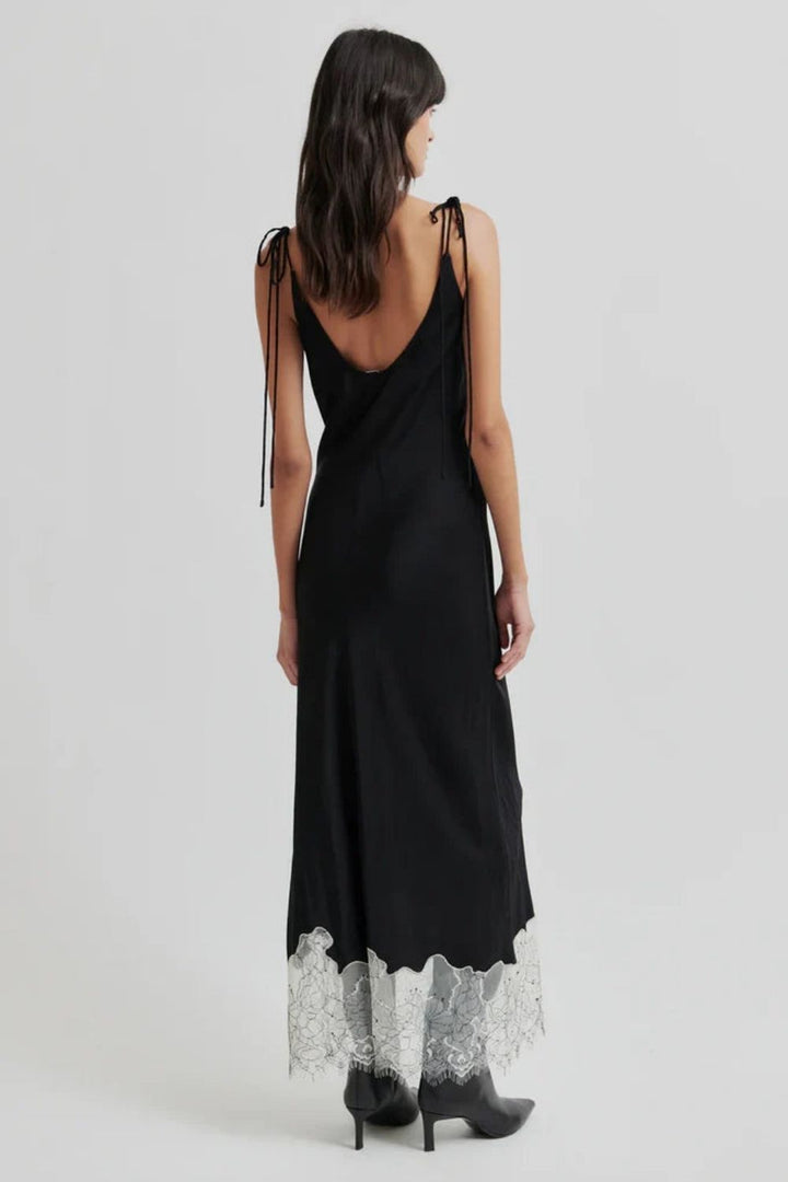 Second Female | Wila Lace Detail Slip Dress | Black