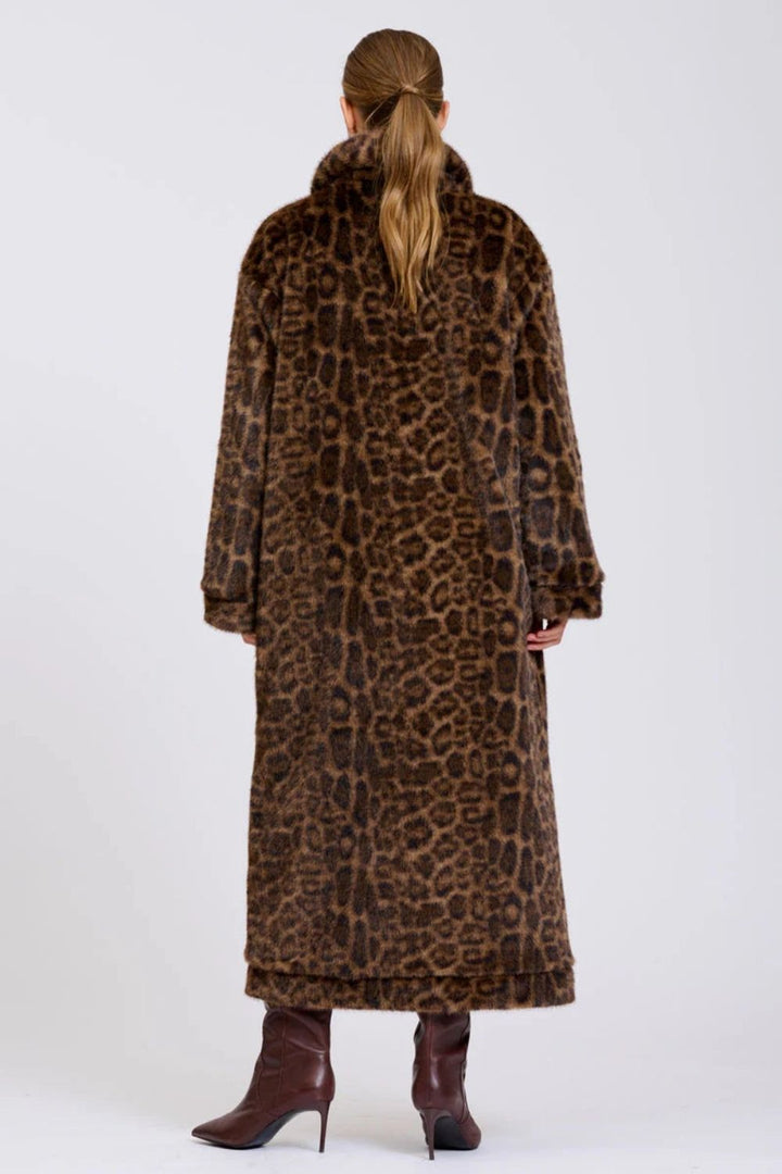 Shirty | Leopard Reverso Long Faux Fur Reversable Coat | Leopard & Khaki - Dutch Hideout