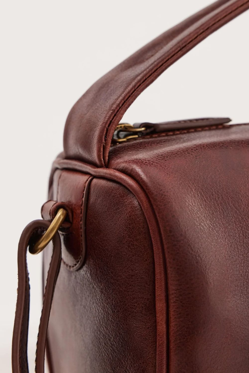 JuJu & Co | Small Bolster Bag | Maple - Dutch Hideout
