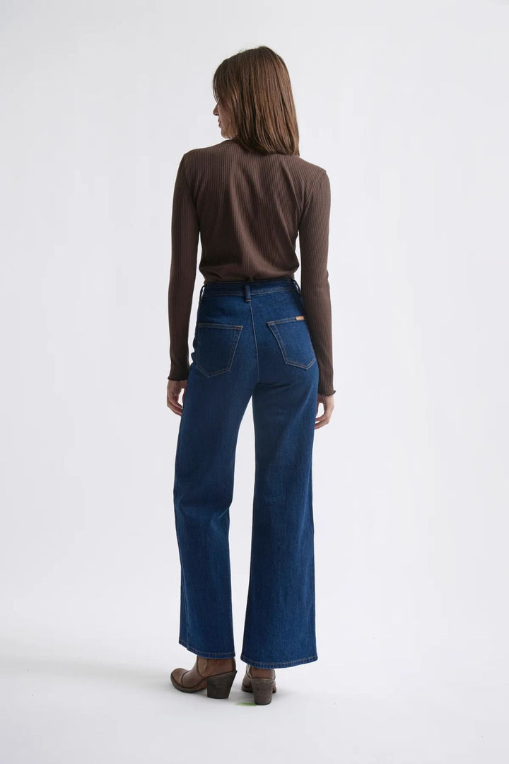 Kireina | Heather Top | Chocolate - Dutch Hideout