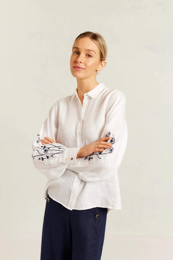 Alessandra | Calla Shirt | White/Navy