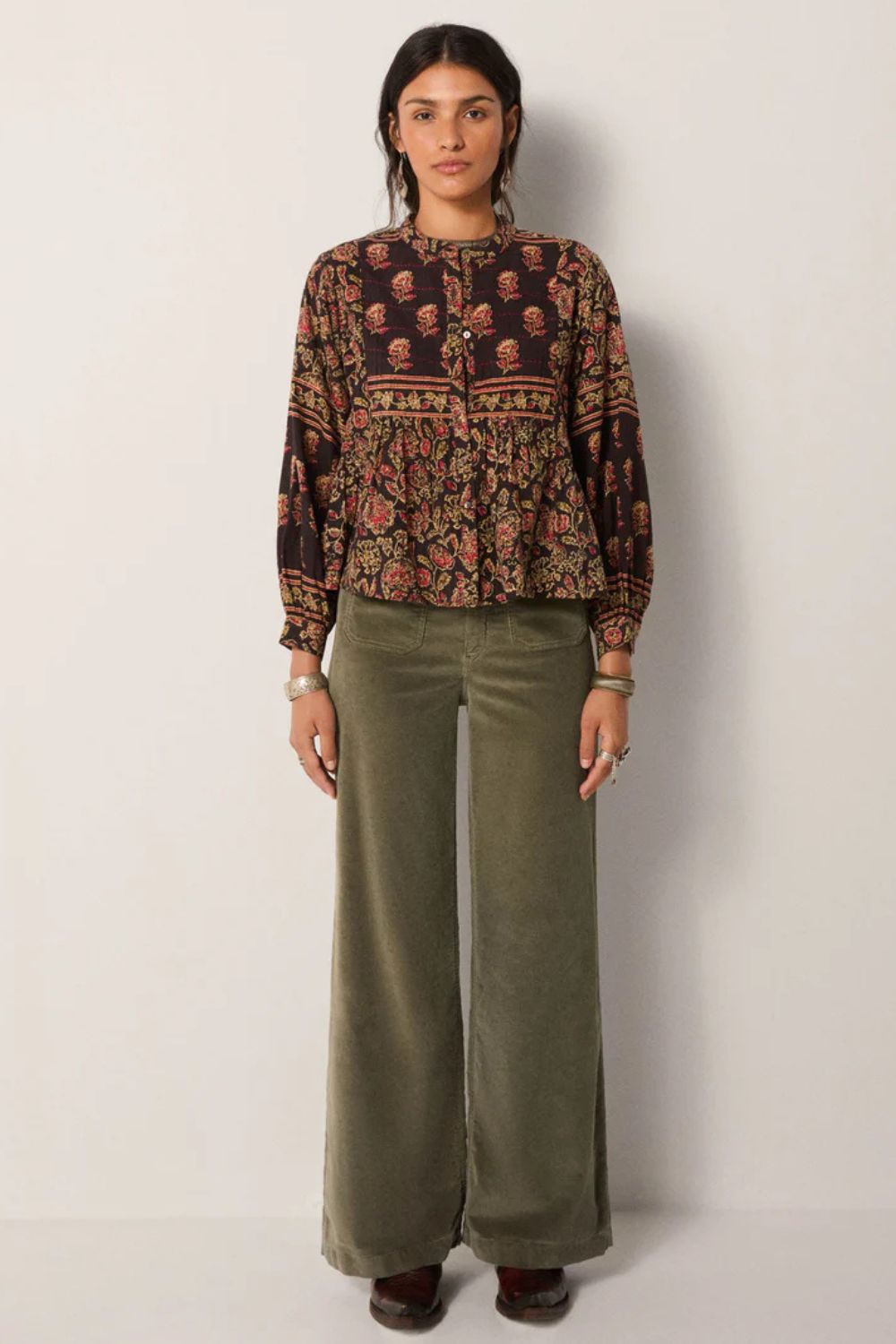 Maison Hotel | Prudentia Blouse | Artemisia Anguria - Dutch Hideout