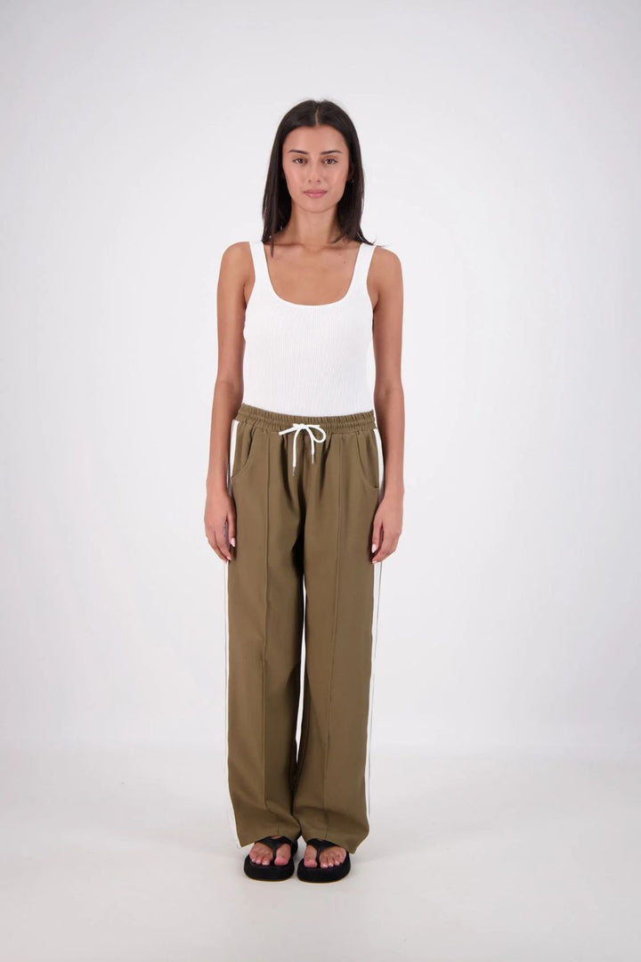 Jasmine Alexa | Cassis Trouser | Olive