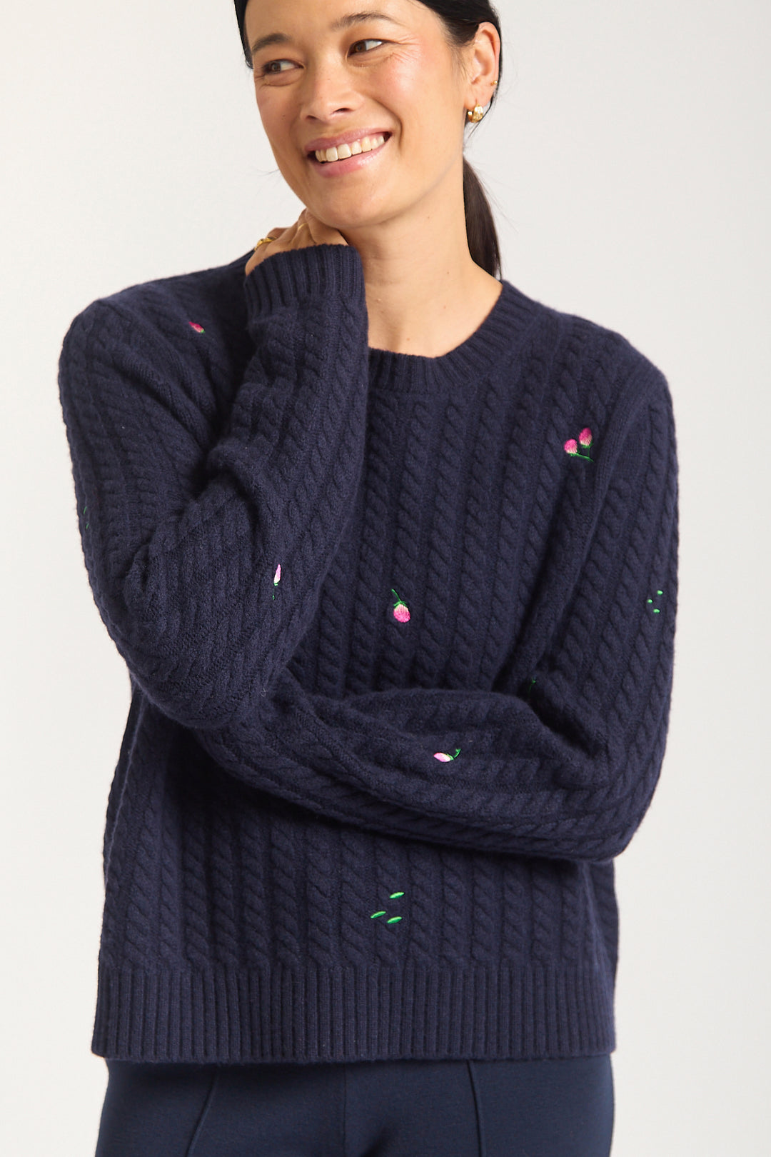 Alessandra | Rosette Merino Cashmere Sweater | Navy - Dutch Hideout