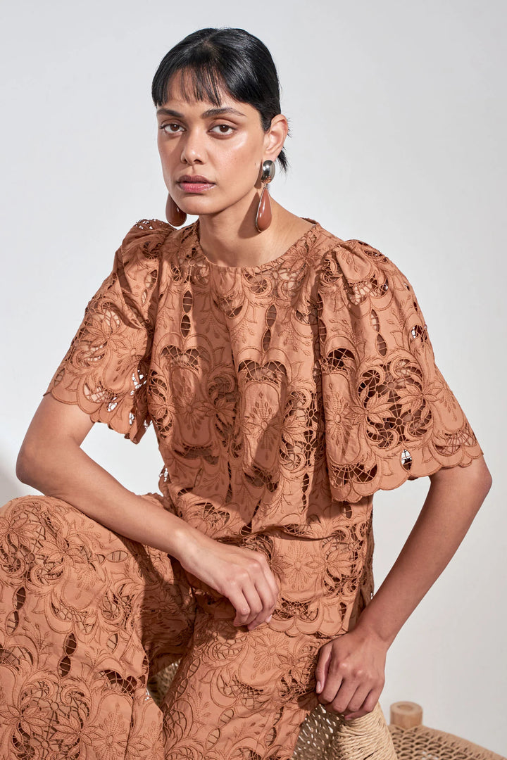 ZOE KRATZMANN I RESOLVE TOP I TRUFFLE