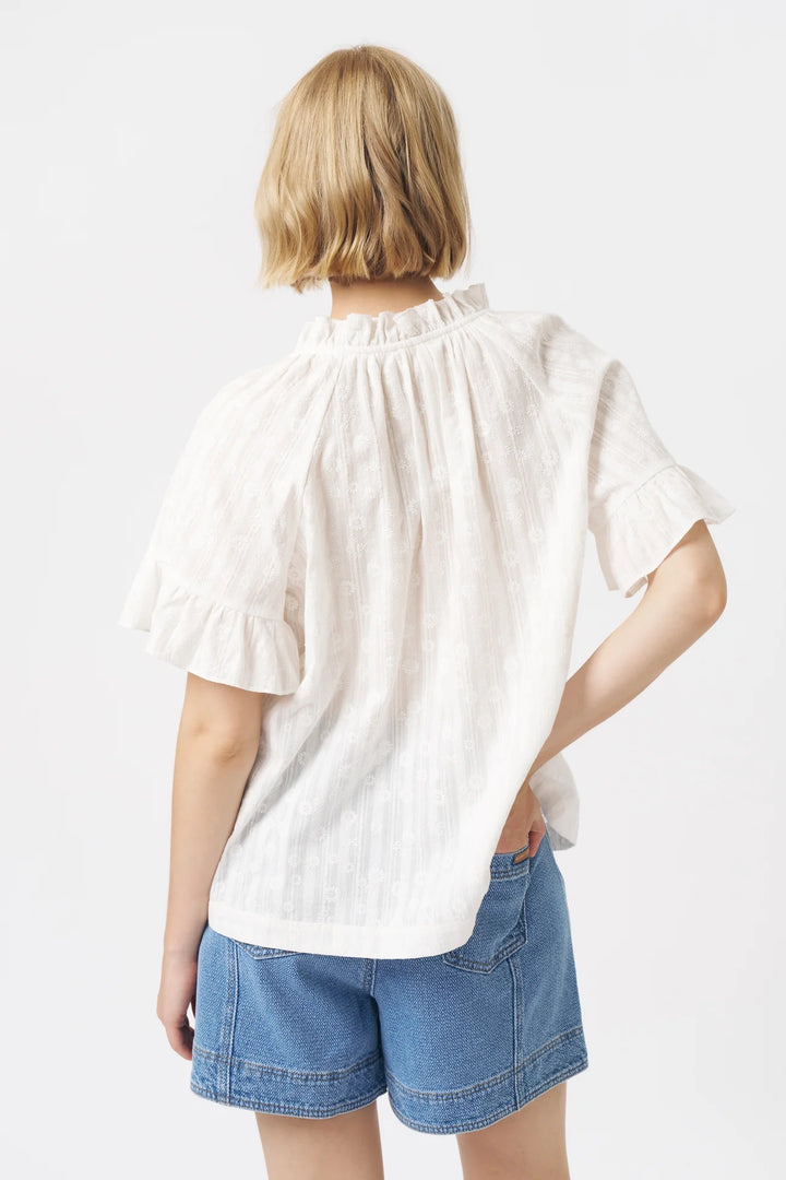 KIREINA I PATRICIA SHIRT I WHITE WITH WHITE FLOWER - Dutch Hideout