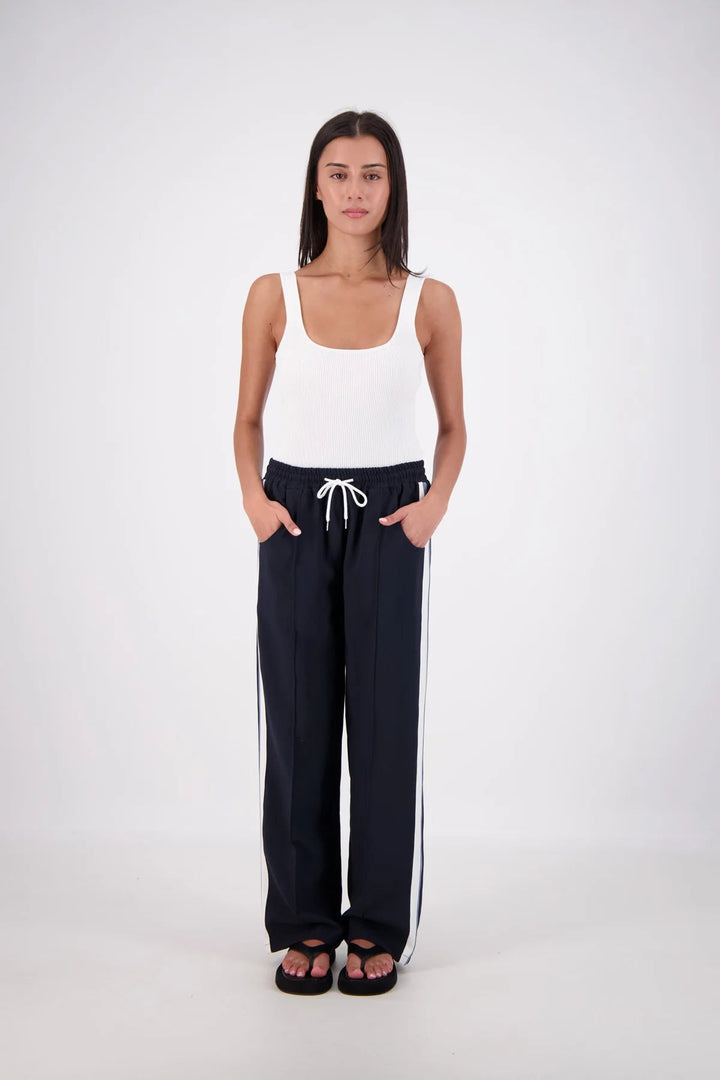 Jasmine Alexa I Cassis Trouser I Navy