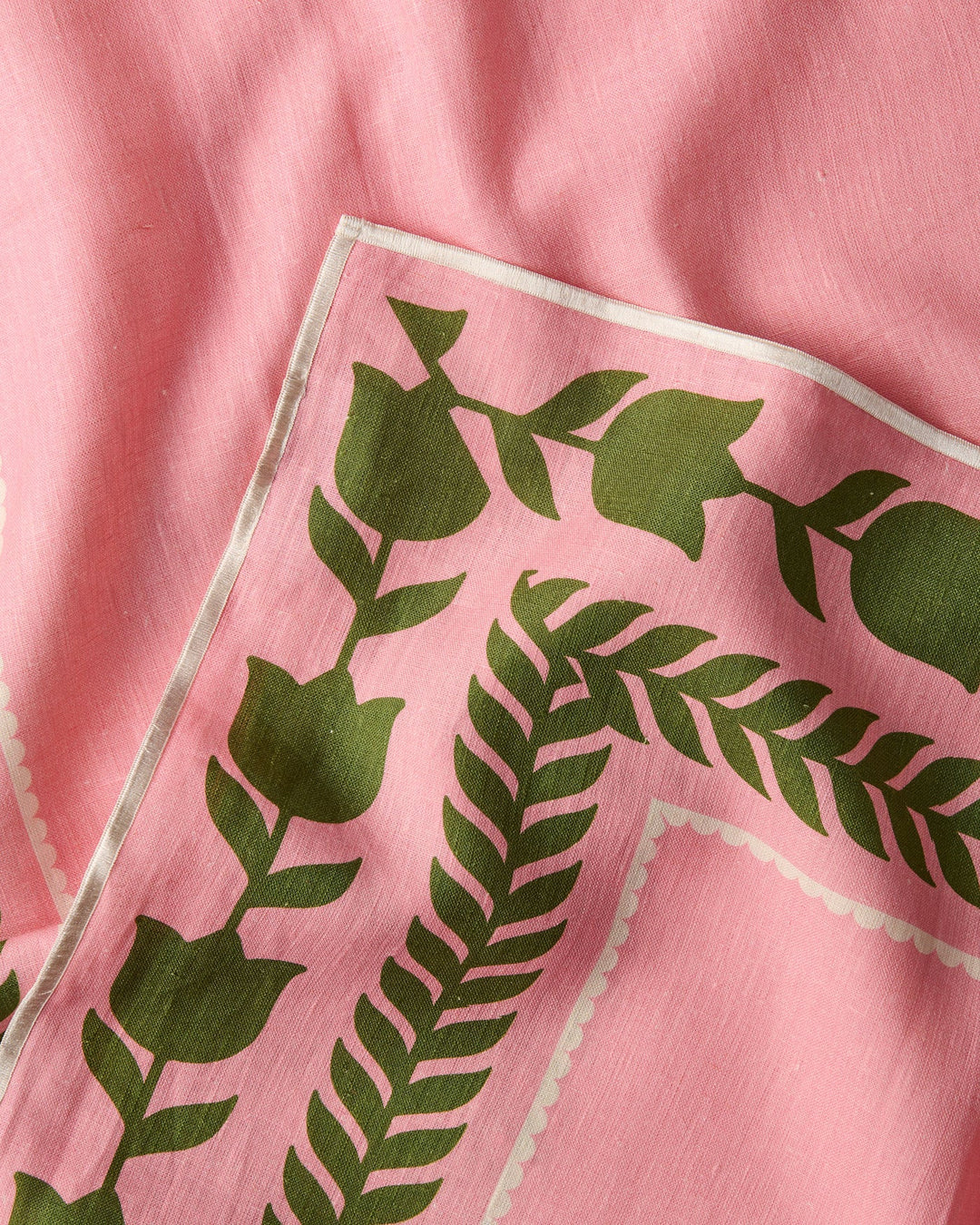 Kip & Co |FLOWER CHAIN EMBROIDERED TABLECLOTH |Large Rectangular 8-10 seater