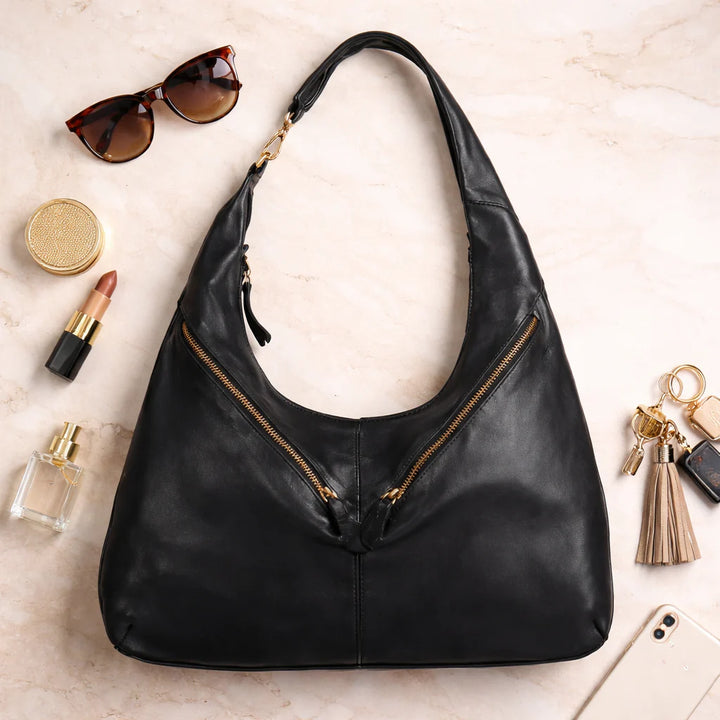 Rugged Hide I Dahlia Black - Dutch Hideout