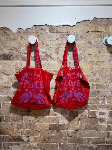 Love and Peace bag I Red & Purple - Dutch Hideout