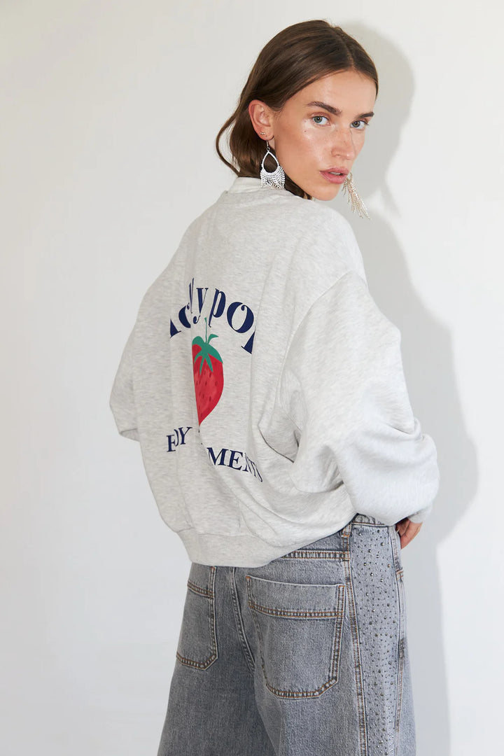Lollys Laundry I Sydney Strawberry Sweatshirt I Light Grey Melange - Dutch Hideout