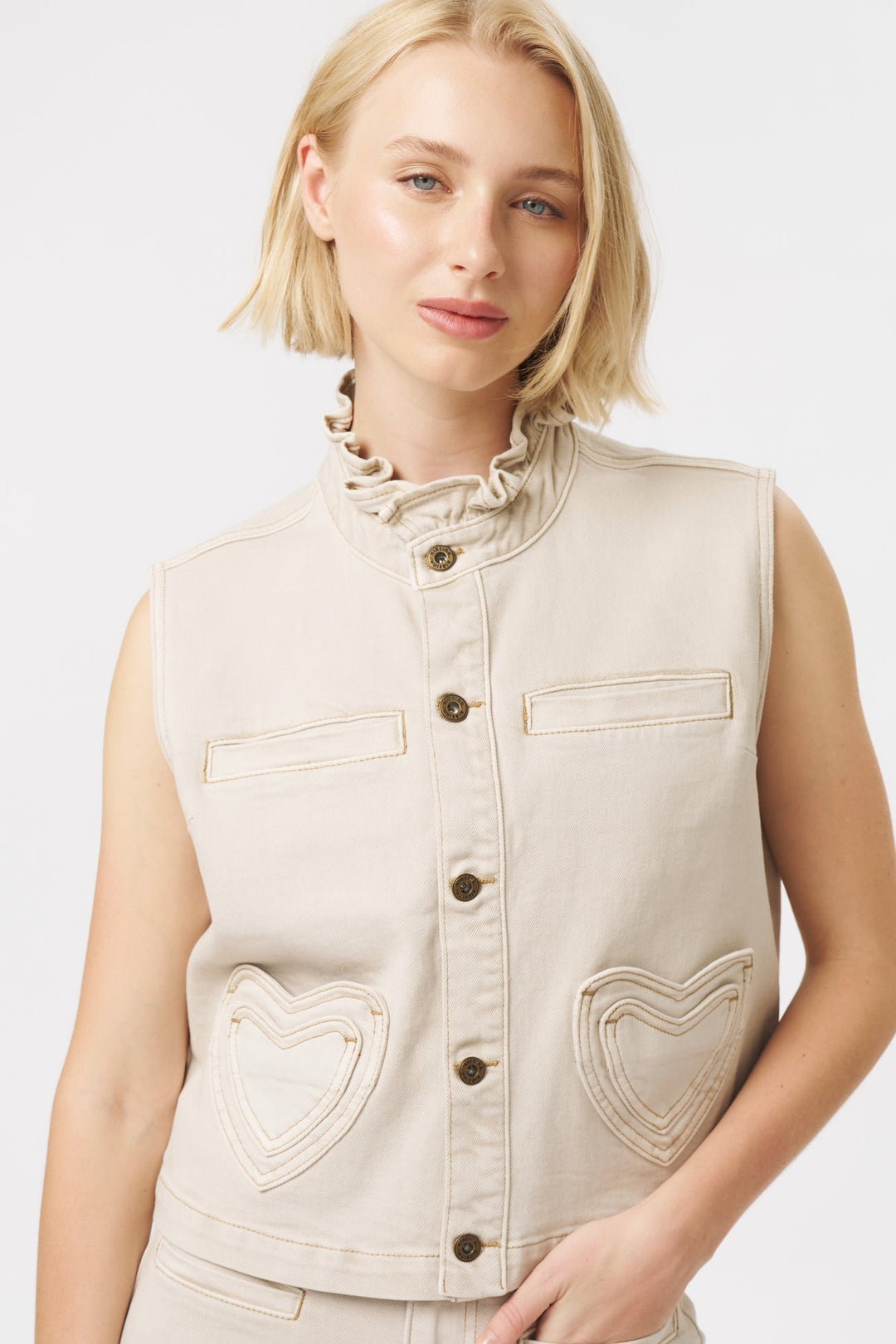 KIREINA | Amy Vest - Sand