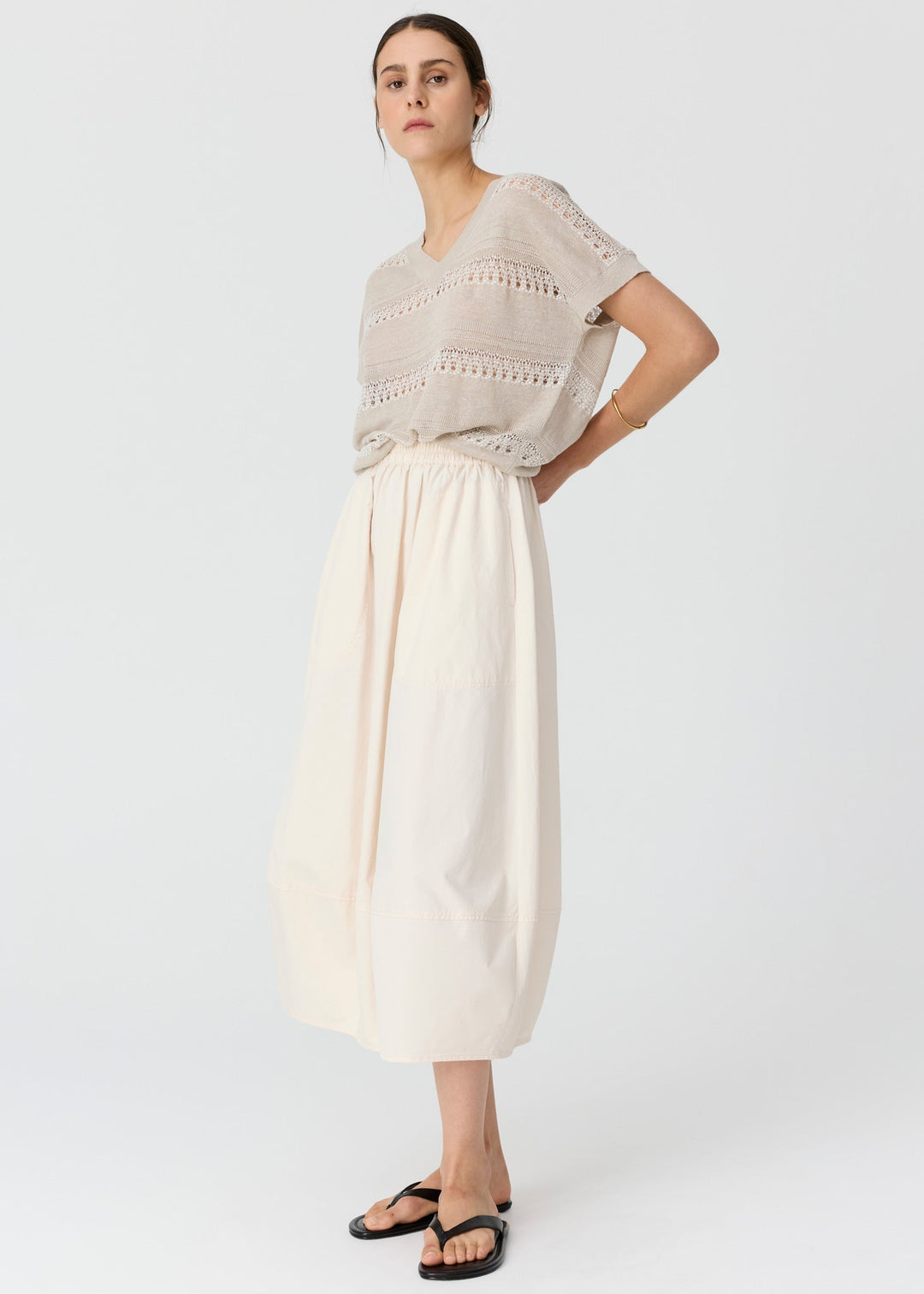 POL Clothing  | Liana V-neck Pointelle Knit | Pebble/Chalk