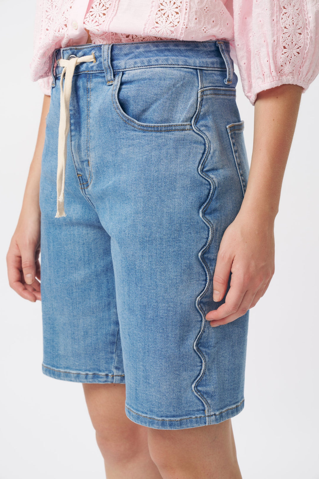 KIREINA | Bijou Short | Scallop Seam - 70s Blue