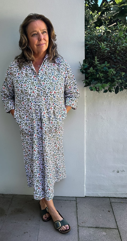 Mandalay Designs | Vintage Floral Shirtdress Midi - White Multi