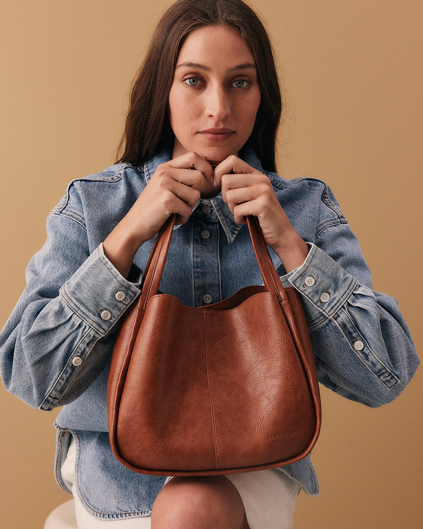 Elms + King | Capri Tote | Tan Pebble