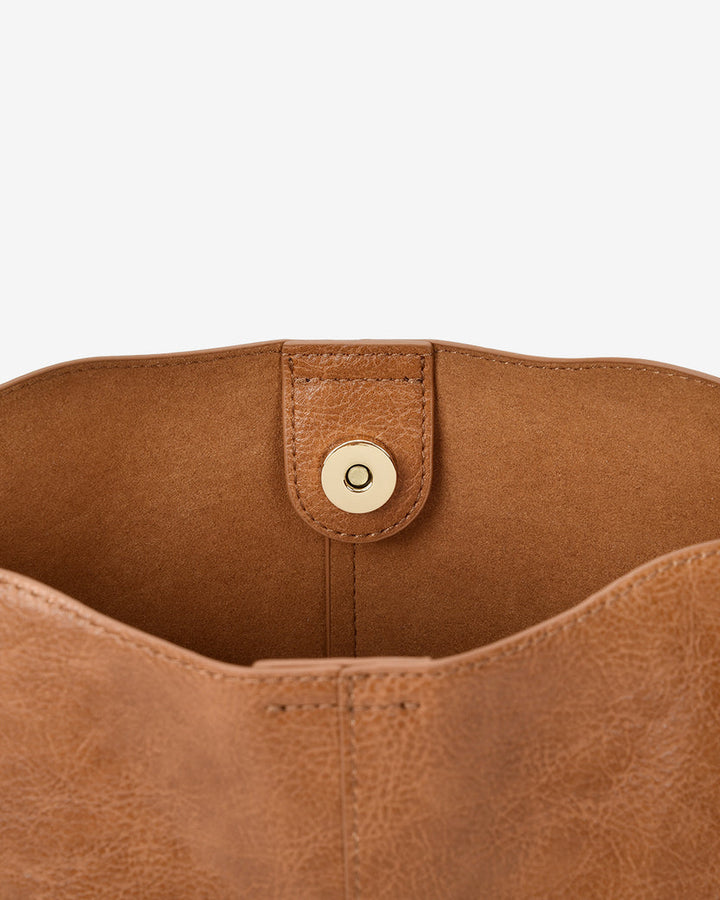 Elms + King | Capri Tote | Tan Pebble