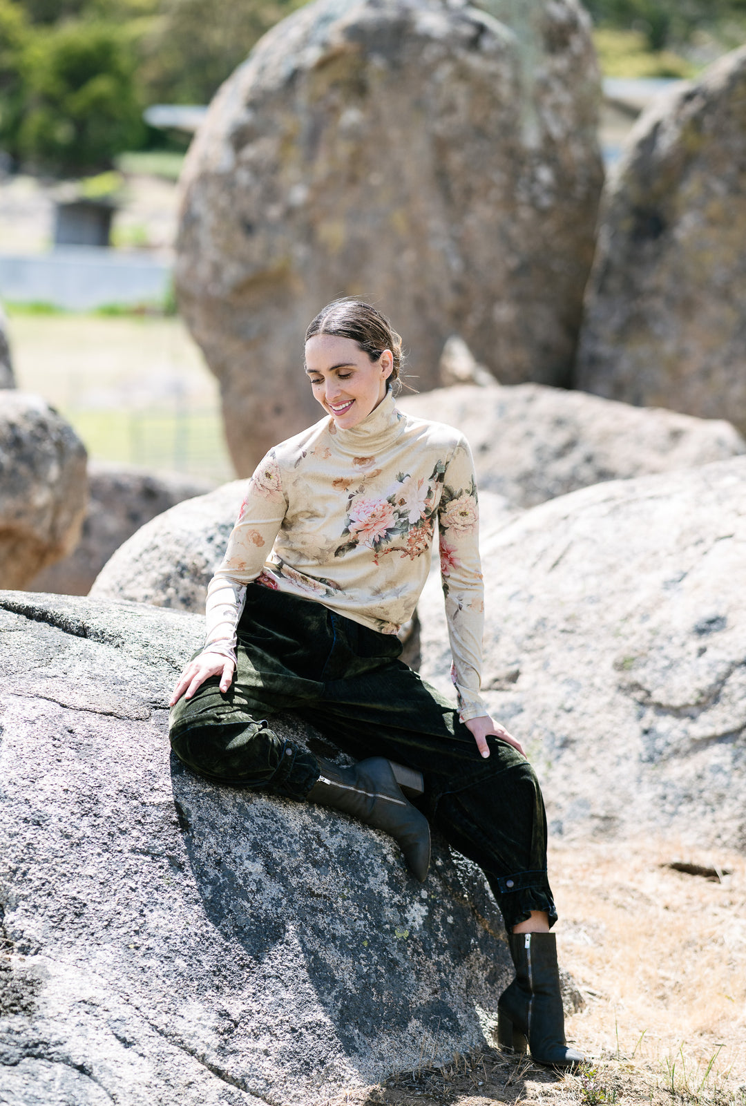 M. A. Dainty Humpty Top | Oriental Garden - Dutch Hideout