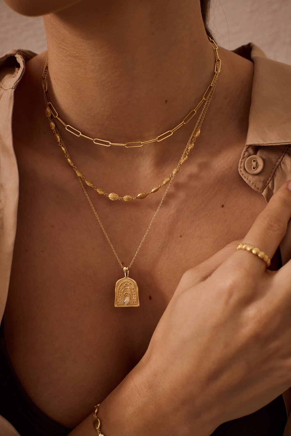 Murkani | Rainbow Spirit Necklace | Yellow Gold - Dutch Hideout