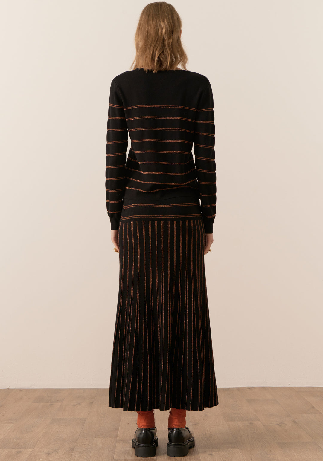 POL Clothing | Gizelle Lurex Pleat Skirt | Black Copper