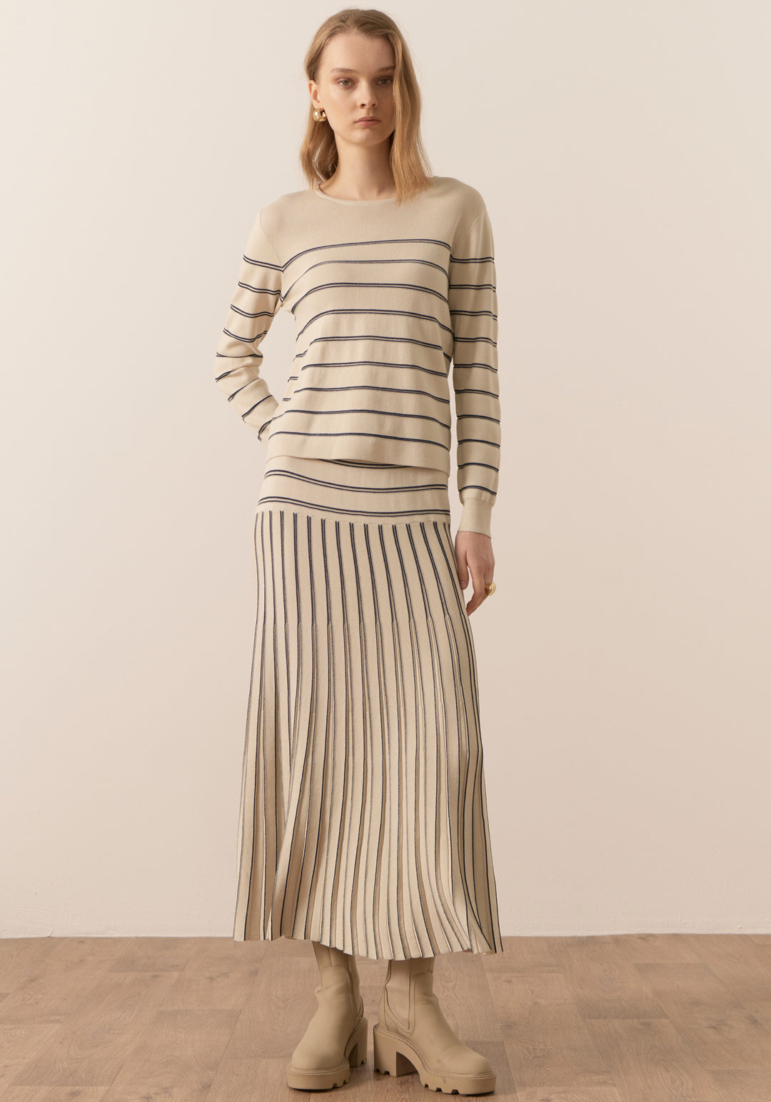 POL Clothing | Gizelle Lurex Striped Knit | Ivory / Ink