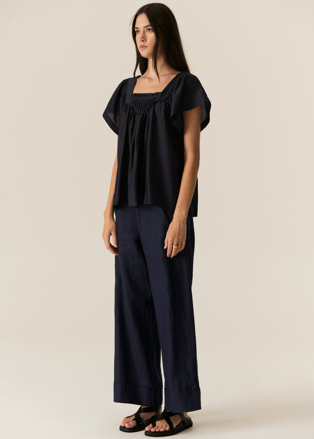 POL Clothing | Elea Smocked Top | Ink
